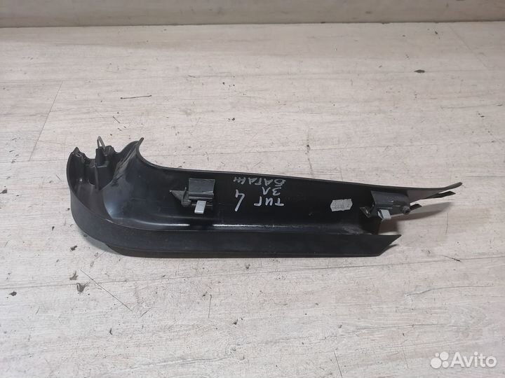 Обшивка крышки багажника Volkswagen Tiguan Тигуан