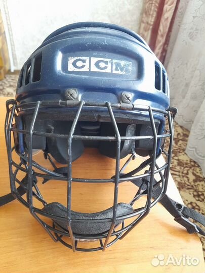 Шлем хоккейный ccm, краги хоккейные Bauer