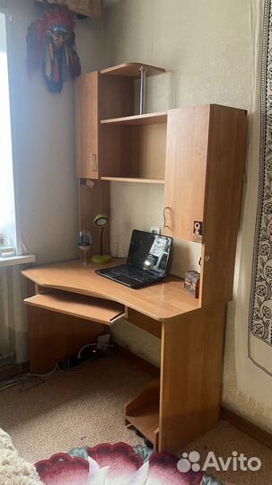 Компьютерный стол