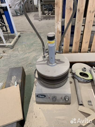 Пресс для пиццы