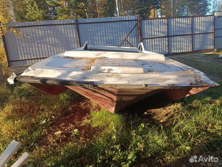 Катер Триумф 1980 г