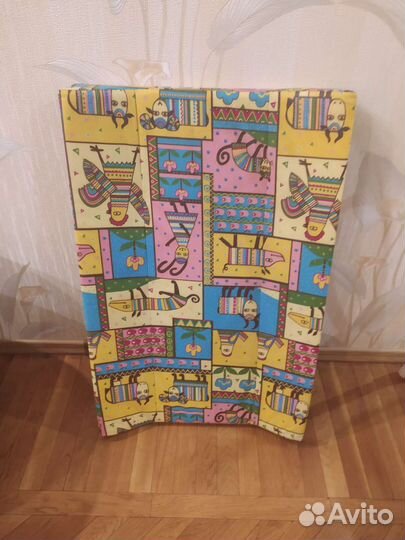 Пеленальная доска на кроватку