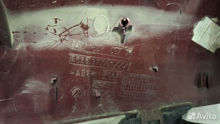 Корпус зеркала левое на VW Polo