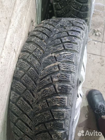 Шины зимние шипованные Michelin X-Ice North 4