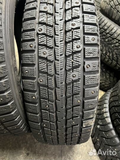 Dunlop SP Winter Ice 01 205/60 R16 92T