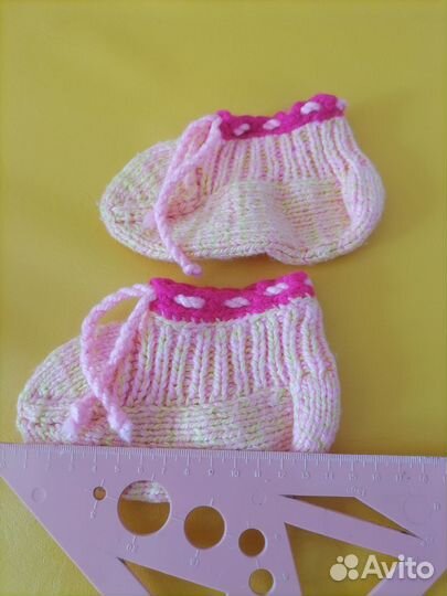 Вязанные носочки детские