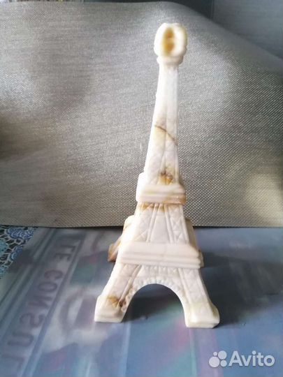 Эйфелева башня из камня. Высота 16 см
