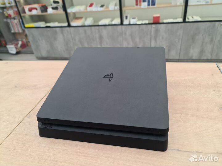 Sony PlayStation 4 Slim 1000gb 3ревизия 2 геймпада