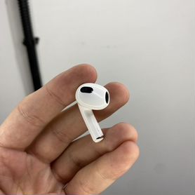 AirPods 3 оригинал Левый хоршее состоние