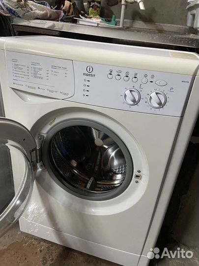 Стиральная машина indesit
