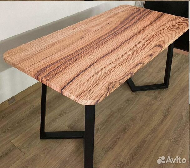 Стол офисный 'Secure Cake'