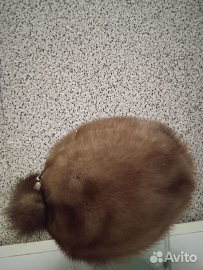 Женская шапка зимняя