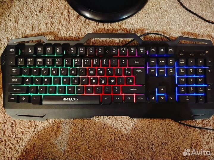 Samsung монитор 20 дюймов + клавиатура + мышь