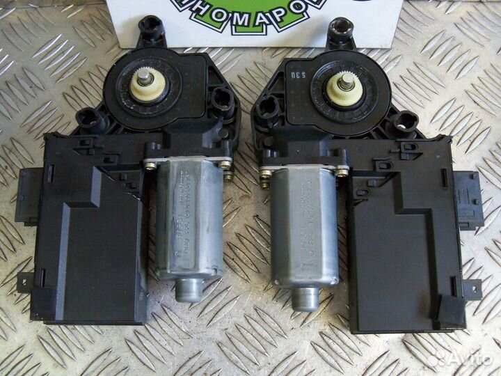 Моторчик стеклоподъёмника Peugeot 307 2003г