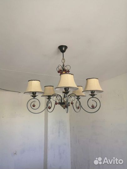 Люстра потолочная бу