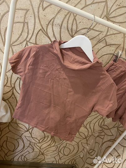 Спортивный костюм женский