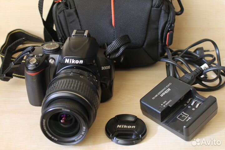 Nikon D3000 с комплектом