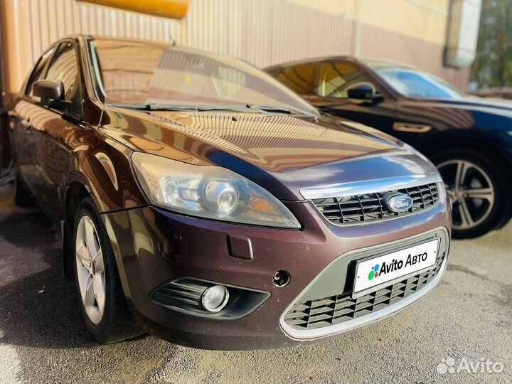 Ford Focus 2.0 AT, 2010, битый, 250 000 км