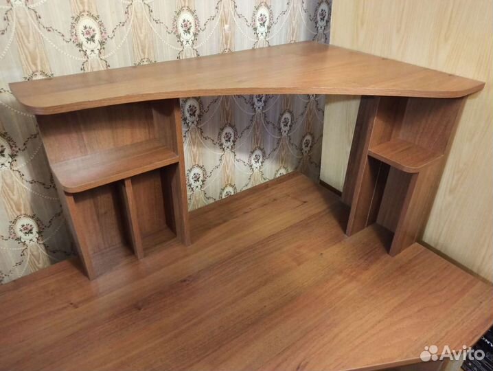 Компьютерный стол многоярусный с ящиками