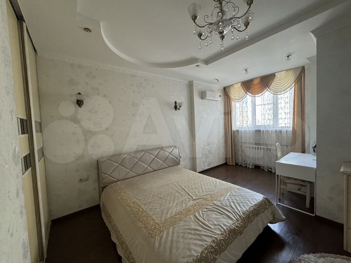 5-к. квартира, 140 м², 7/19 эт.