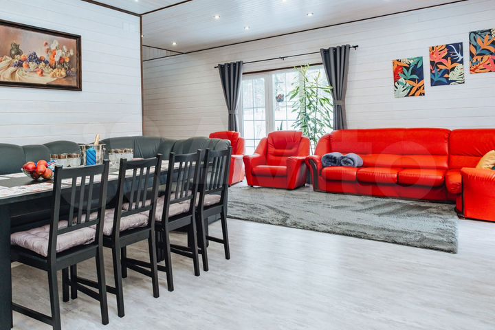 Коттедж 200 м² на участке 12 сот.