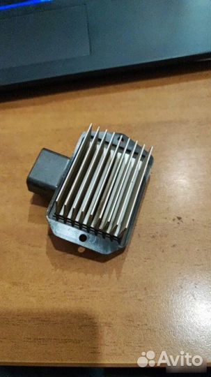 Резистор Отопителя задний Toyota Land Cruiser 200