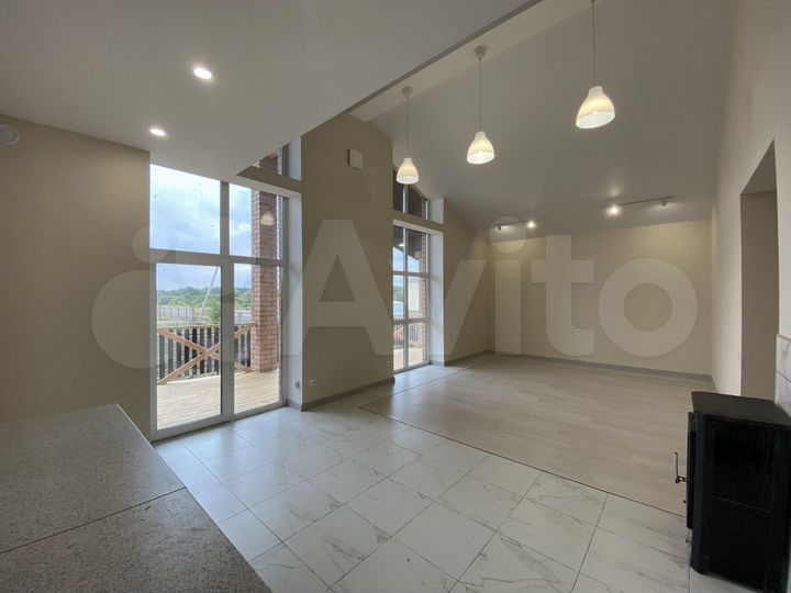 Таунхаус 150 м² на участке 4 сот.