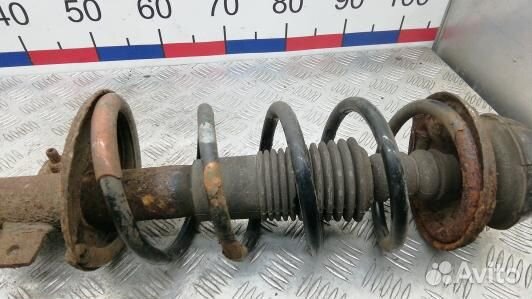 Стойка задняя левая dacia duster 1 (9KR02SJ01)