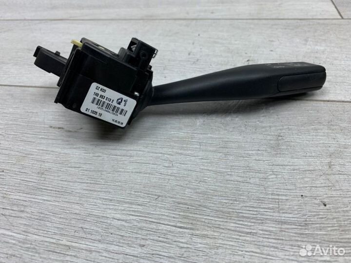 Подрулевой переключатель поворотников Volkswagen