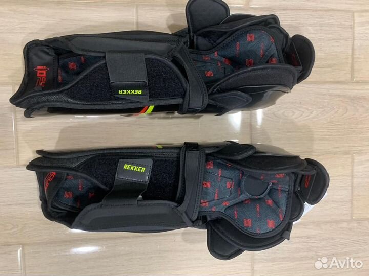 Щитки хоккейные sherwood