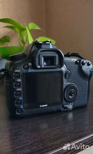 Зеркальный фотоаппарат canon 5D mark ii + 50mm 1.4