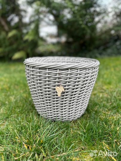 Кашпо из ротанга