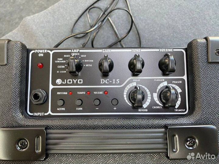 Гитарный комбоусилитель