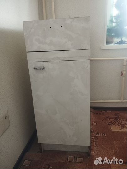 Кресло, пуф, шкаф