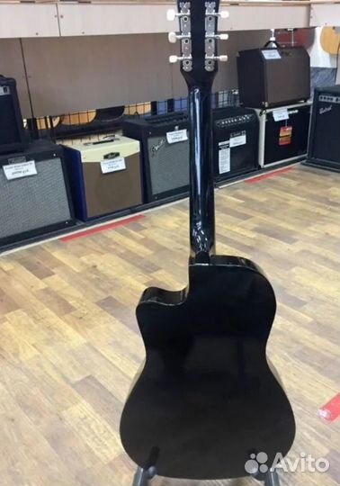 Гитара акустика