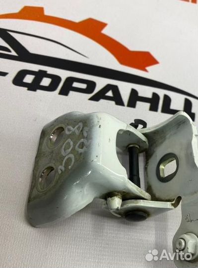 Петля двери передняя правая Peugeot 308 хэтчбек