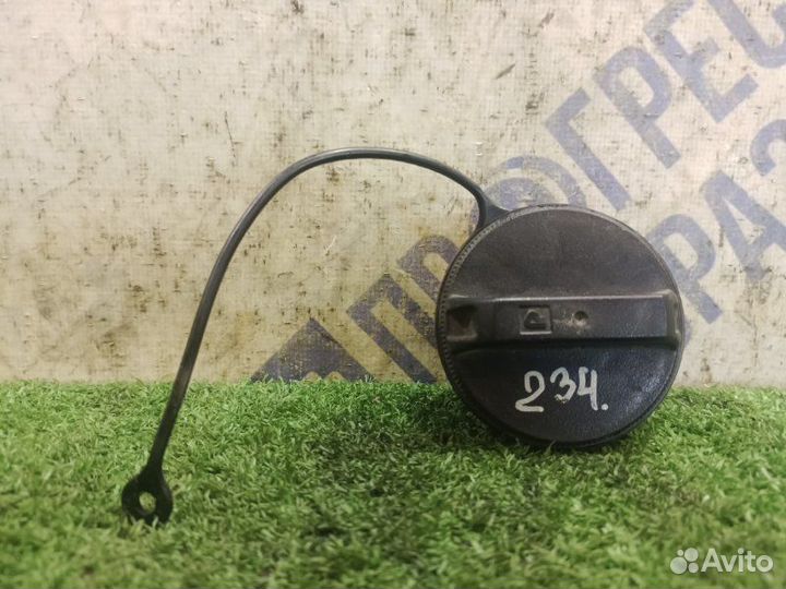 Крышка бензобака Nissan Almera Classic седан 1.6