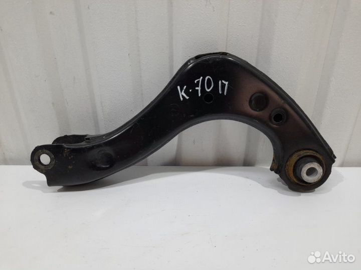 Рычаг задний верхний правый Toyota Camry Xv70