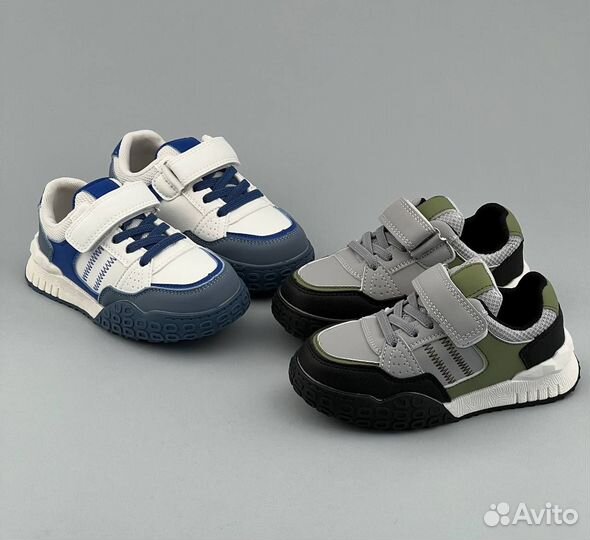 Новые детские кроссовки