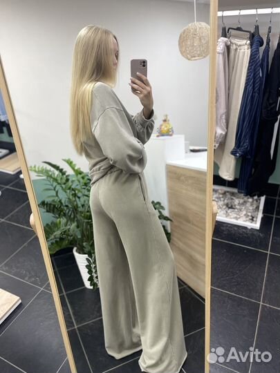 Спортивный костюм женский