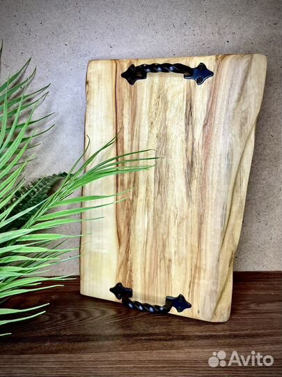 Поднос деревянный на ножках