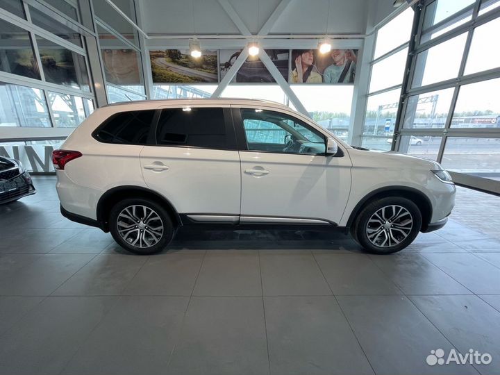 Mitsubishi Outlander 2.4 CVT, 2016, 210 124 км