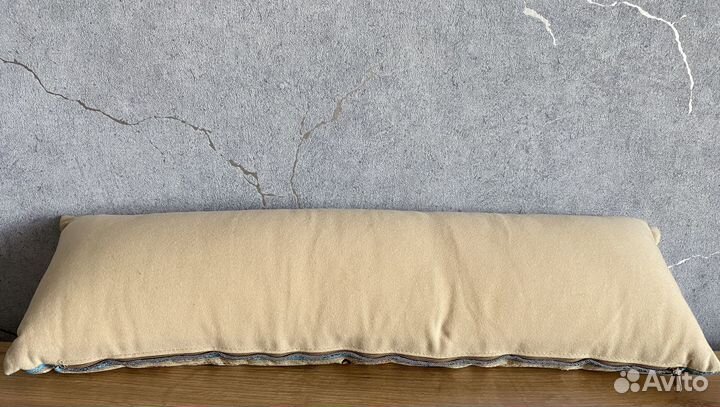 Декоративные подушки на диван