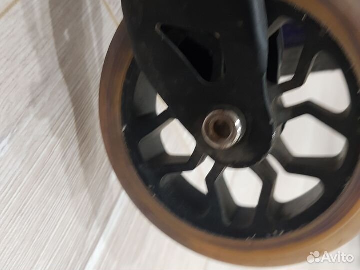 Трюковой самокат duker 101