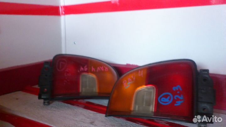 Стоп сигнал тойота раф 4 toyota RAV4 правый/левый