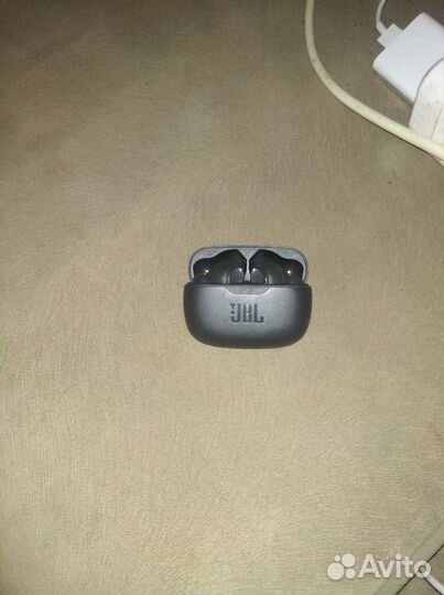 Беспроводные наушники jbl