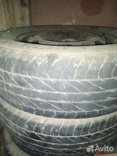 Колеса в заборе r14