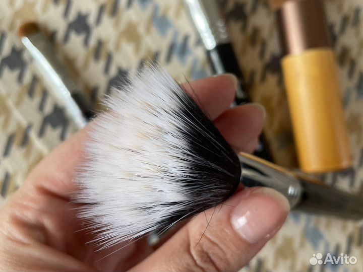 Кисти для макияжа