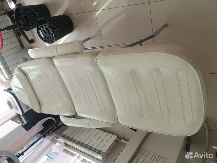 Косметологическое кресло / кушетка