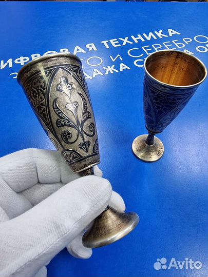 Серебряные бокалы 